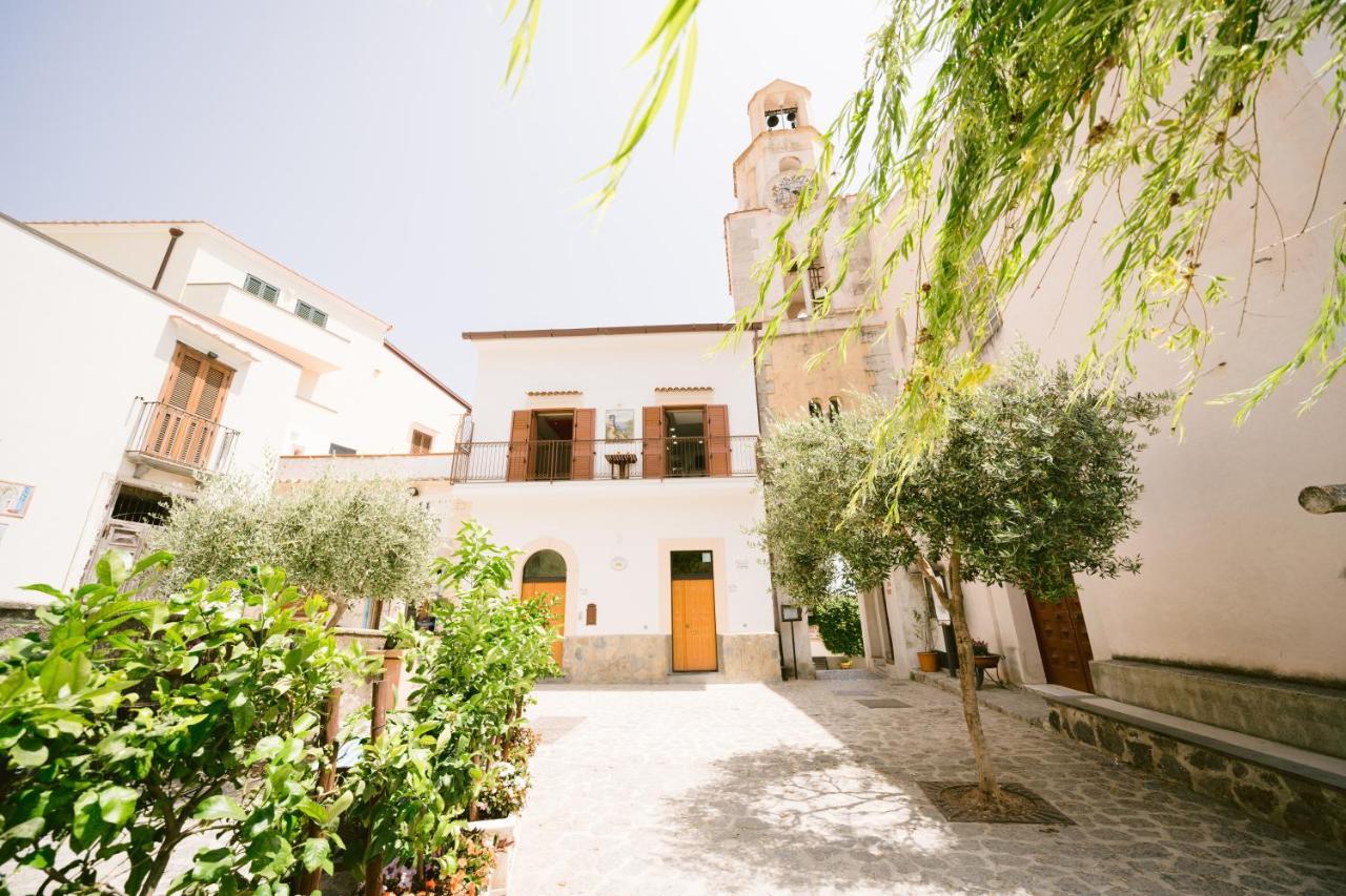 La Piazzetta Boutique Apartments Scala Exterior photo